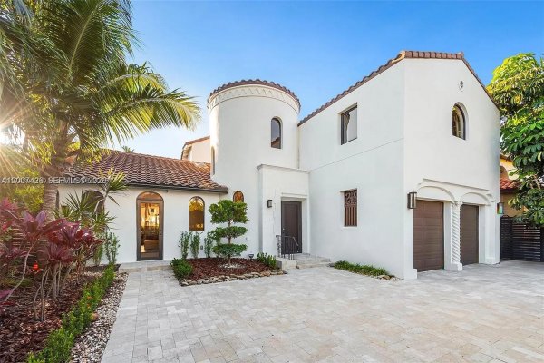 5736 La Gorce Dr Miami Beach, FL 33140