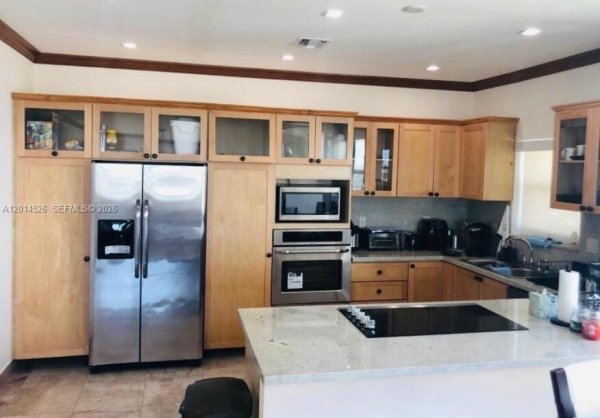 2780 NE 183rd St #PH01 Aventura, FL 33160
