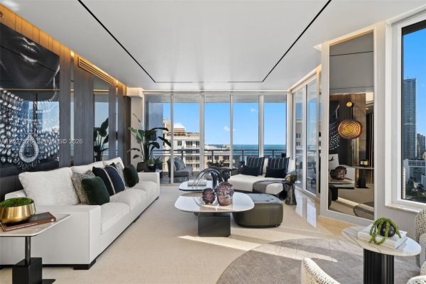 901 Brickell Key Blvd #3304 Miami, FL 33131