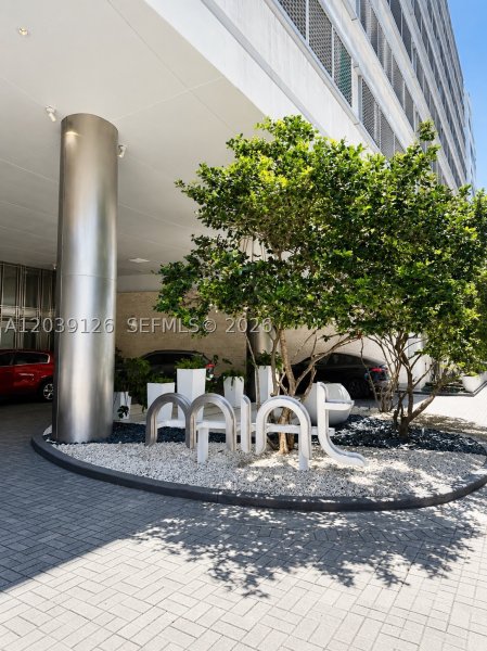 92 SW 3rd St #503 Miami, FL 33130