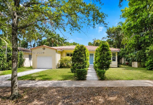 829 Medina Ave Coral Gables, FL 33134