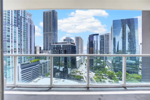 1250 S Miami Ave #2004 Miami, FL 33130