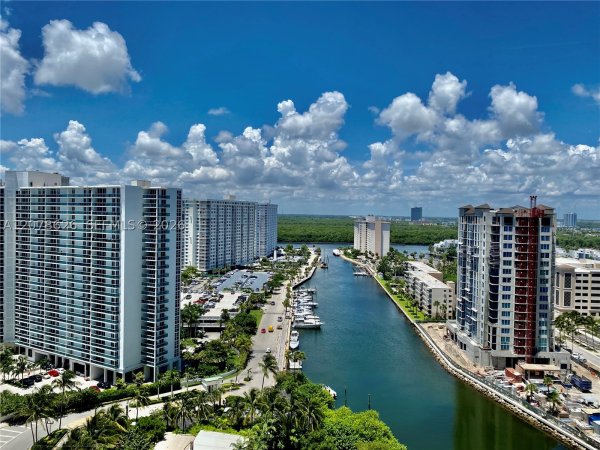 15811 Collins Ave #1605 Sunny Isles Beach, FL 33160