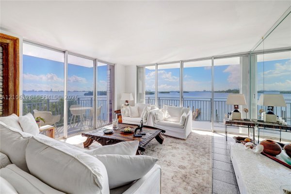 770 NE 69th St #4I Miami, FL 33138