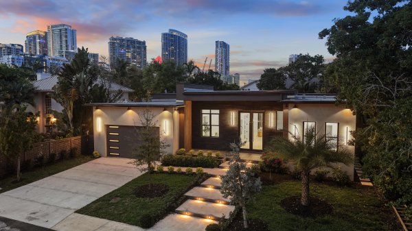 801 SE 6th Fort Lauderdale, FL 33301