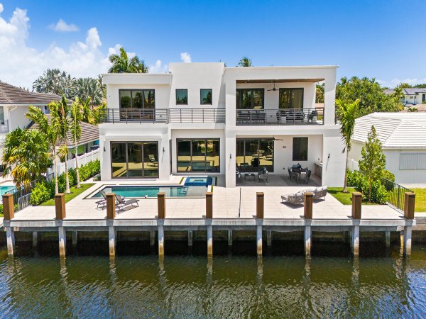 3110 NE 59th Fort Lauderdale, FL 33308