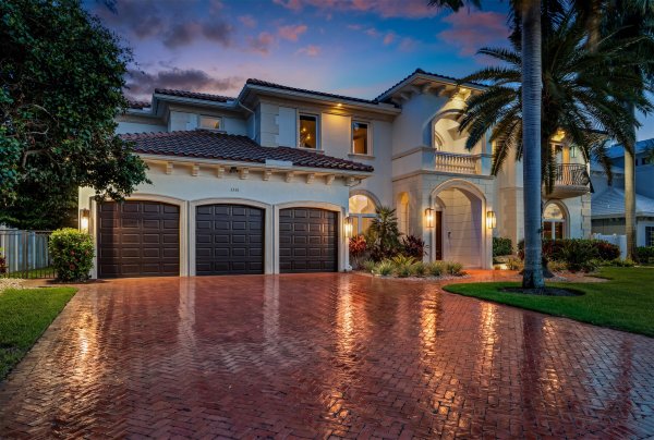 2320 NE 34th Lighthouse Point, FL 33064