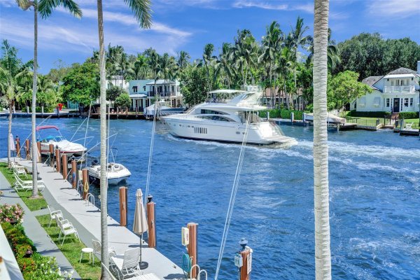 1000 SE 4th St #219 Fort Lauderdale, FL 33301