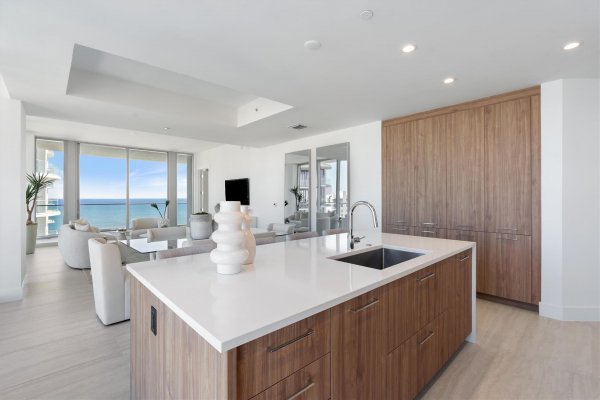 153 N Seabreeze Blvd #1405-S Fort Lauderdale, FL 33304