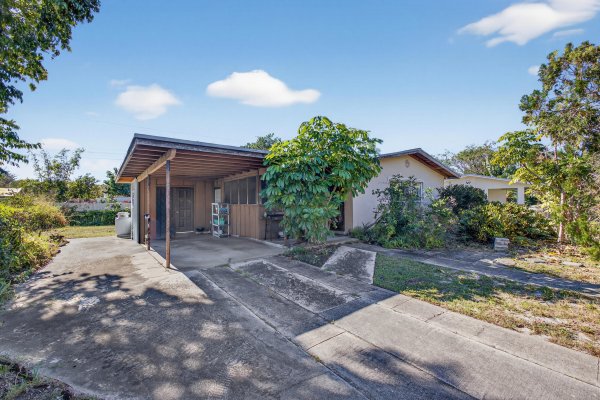 1212 Chickasaw Jupiter, FL 33458