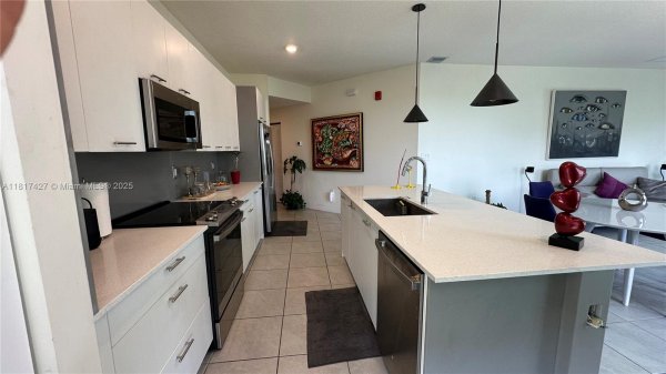 8001 NW 41st St #F-307 Doral, FL 33166