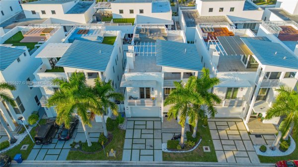 8255 NW 34th St Doral, FL 33122