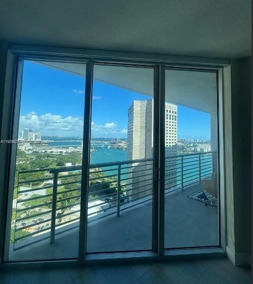 325 S Biscayne Blvd #2816 Miami, FL 33131