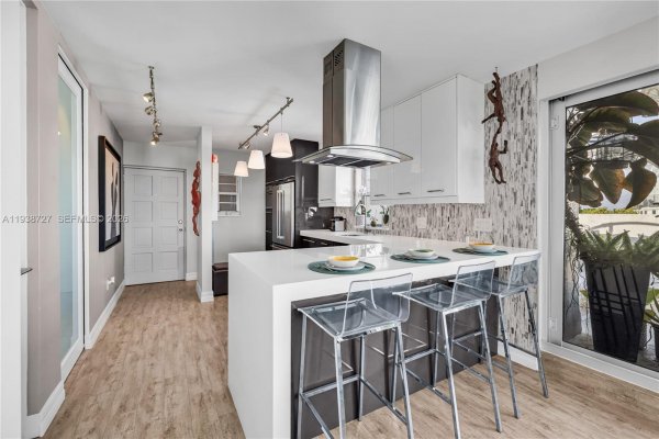 680 NE 64th St #APH3 Miami, FL 33138