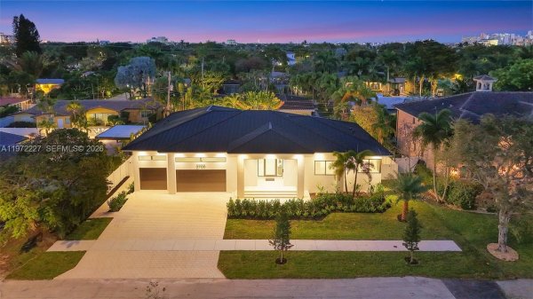 2709 NE 25th Ct Fort Lauderdale, FL 33305