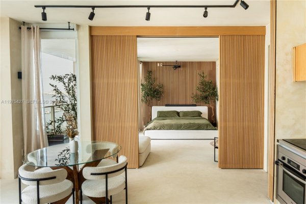 1040 Biscayne Blvd #Apt 2905 Miami, FL 33132