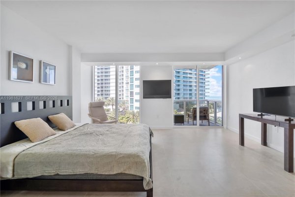 10275 Collins Ave #605 Bal Harbour, FL 33154
