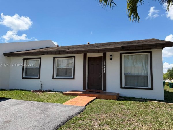 11938 SW 122nd Ct Miami, FL 33186