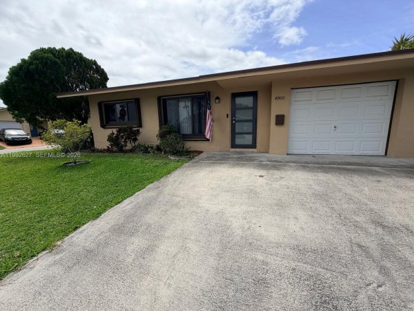 4900 NW 53rd Ct Tamarac, FL 33319