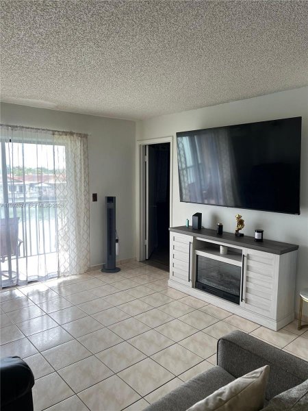 6465 W 27th Ave #43-202 Hialeah, FL 33016