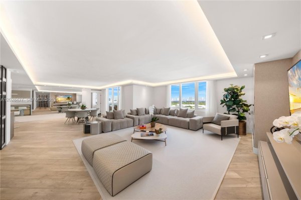 2301 Collins Ave #1432 Miami Beach, FL 33139