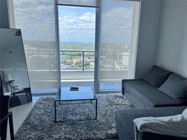 60 SW 13th St #2207 Miami, FL 33130