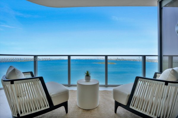 700 NE 24th St #1602 Miami, FL 33137