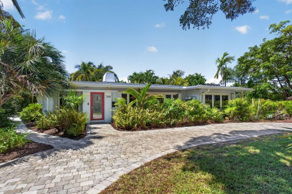 2614 NE 15th Fort Lauderdale, FL 33304