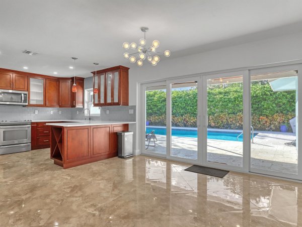 1298 NW 4th St Boca Raton, FL 33486