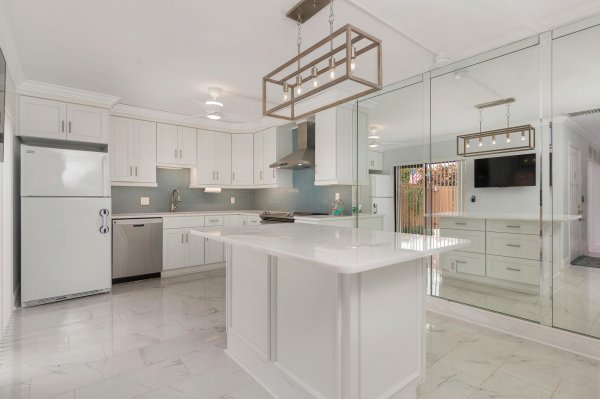 3900 County Line #6a Tequesta, FL 33469