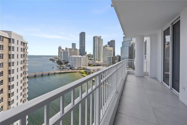 801 Brickell Key Blvd #2203 Miami, FL 33131
