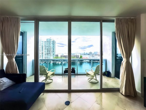 7929 West Dr #702 North Bay Village, FL 33141