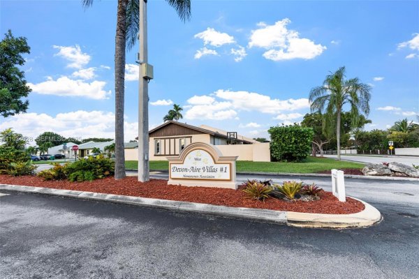 10955 SW 122nd Pl #. Miami, FL 33186