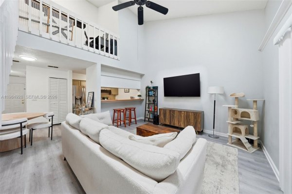 2738 Tally Ho Ave Orlando, FL 32828