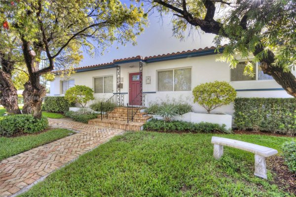 1701 SW 29th Ave Miami, FL 33145