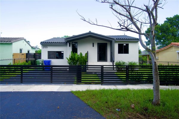 2155 SW 25th Ter Miami, FL 33133