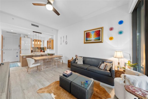 2831 S Bayshore Dr #406 Miami, FL 33133