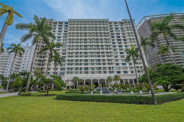 9801 Collins Ave #19T Bal Harbour, FL 33154