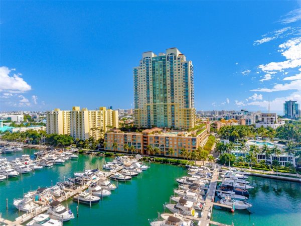 90 Alton Rd #2106 Miami Beach, FL 33139