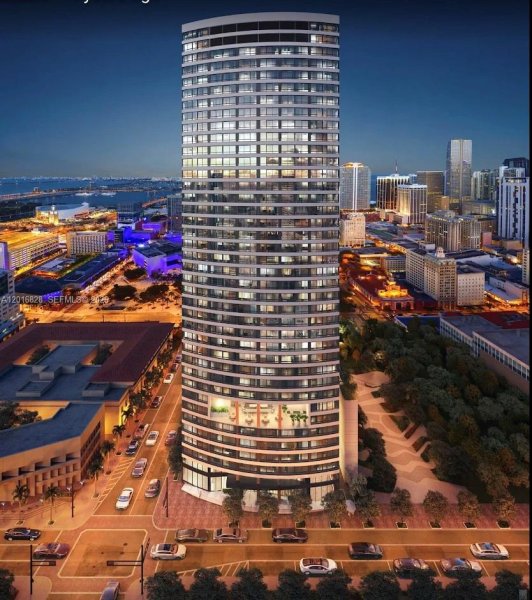 225 N Miami Ave #2801 Miami, FL 33128