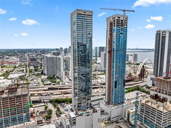 20 NE 11th St #2211 Miami, FL 33132