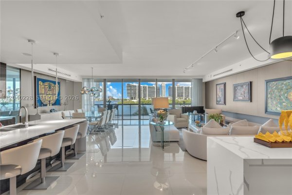 3300 NE 188th St #318 Aventura, FL 33180