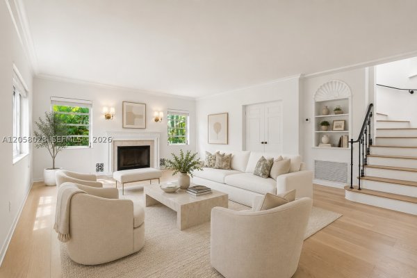 5842 Alton Rd Miami Beach, FL 33140