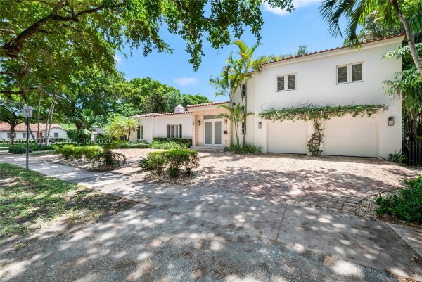 100 Sarto Ave Coral Gables, FL 33134