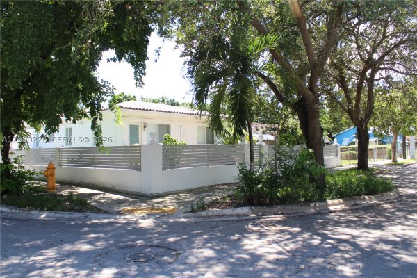 4141 NW 5th Ave Miami, FL 33127