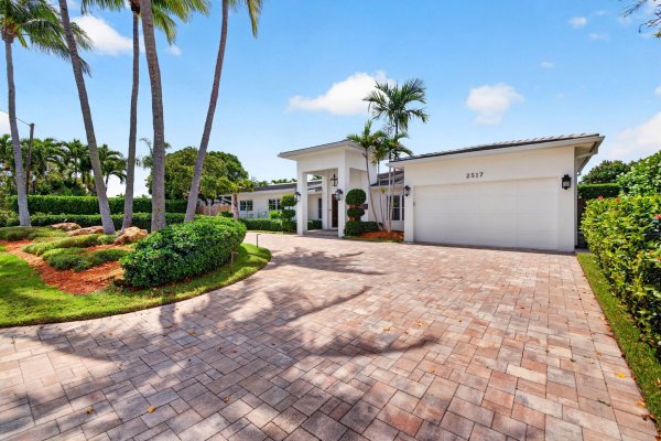 2517 NE 26th Fort Lauderdale, FL 33305