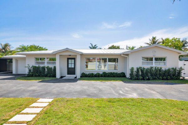 7320 Clarke West Palm Beach, FL 33406
