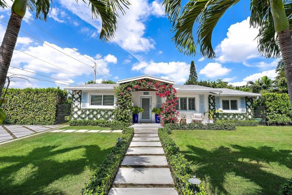 8001 Arlington West Palm Beach, FL 33405