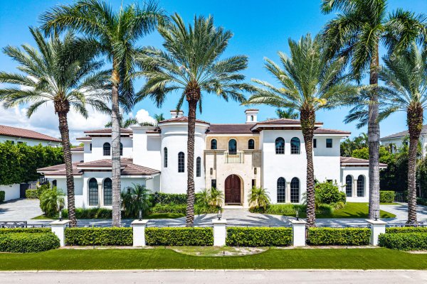 251 W Coconut Palm Rd Boca Raton, FL 33432