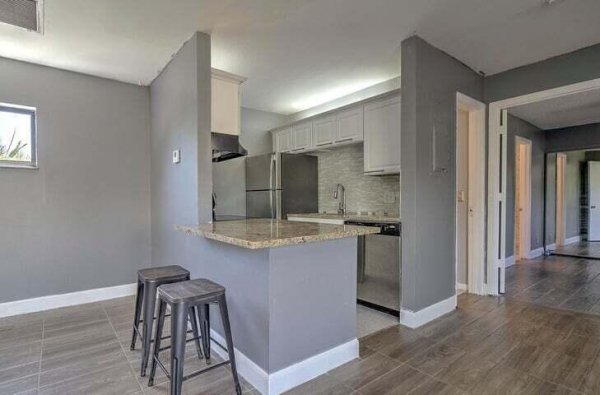 32 Crossings Cir #H Boynton Beach, FL 33435